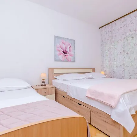 Apartment Toma *